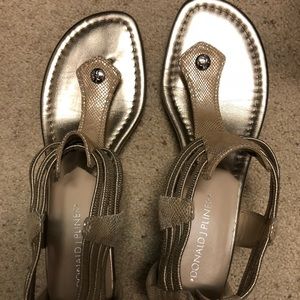 Donald Pliner sandal size 7 1/2